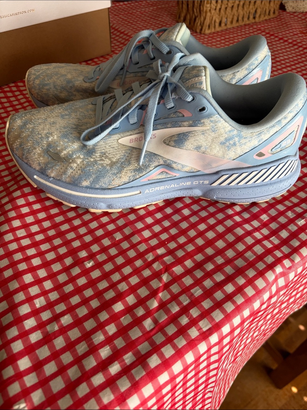 Women’s Brooks Adrenaline GTS 23 size 9.5